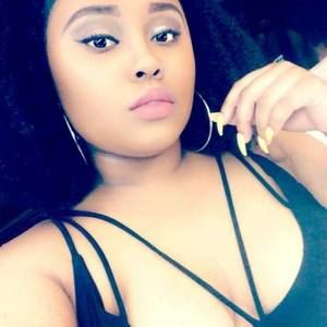 Meet your Posher, Alexis